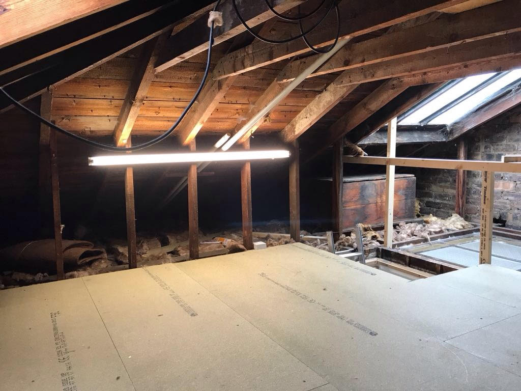 R & D Loft Ladders are a family run business covering Glasgow, Edinburgh and all areas of Scotland