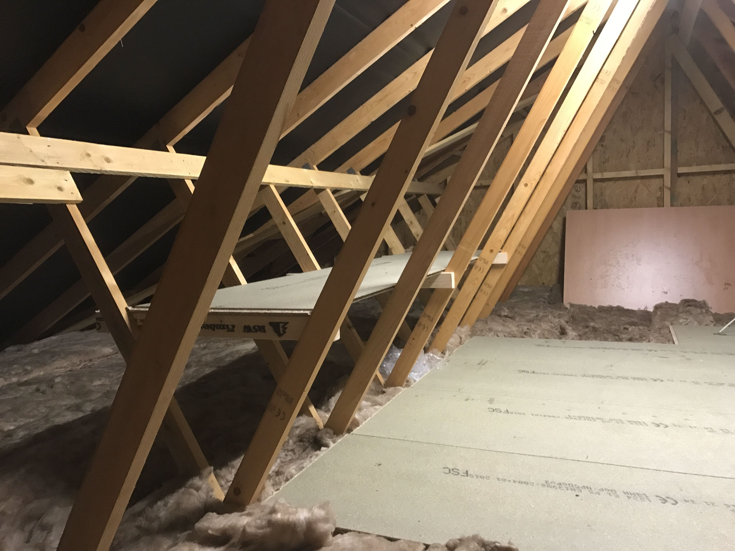 R & D Loft Ladders are a family run business covering Glasgow, Edinburgh and all areas of Scotland