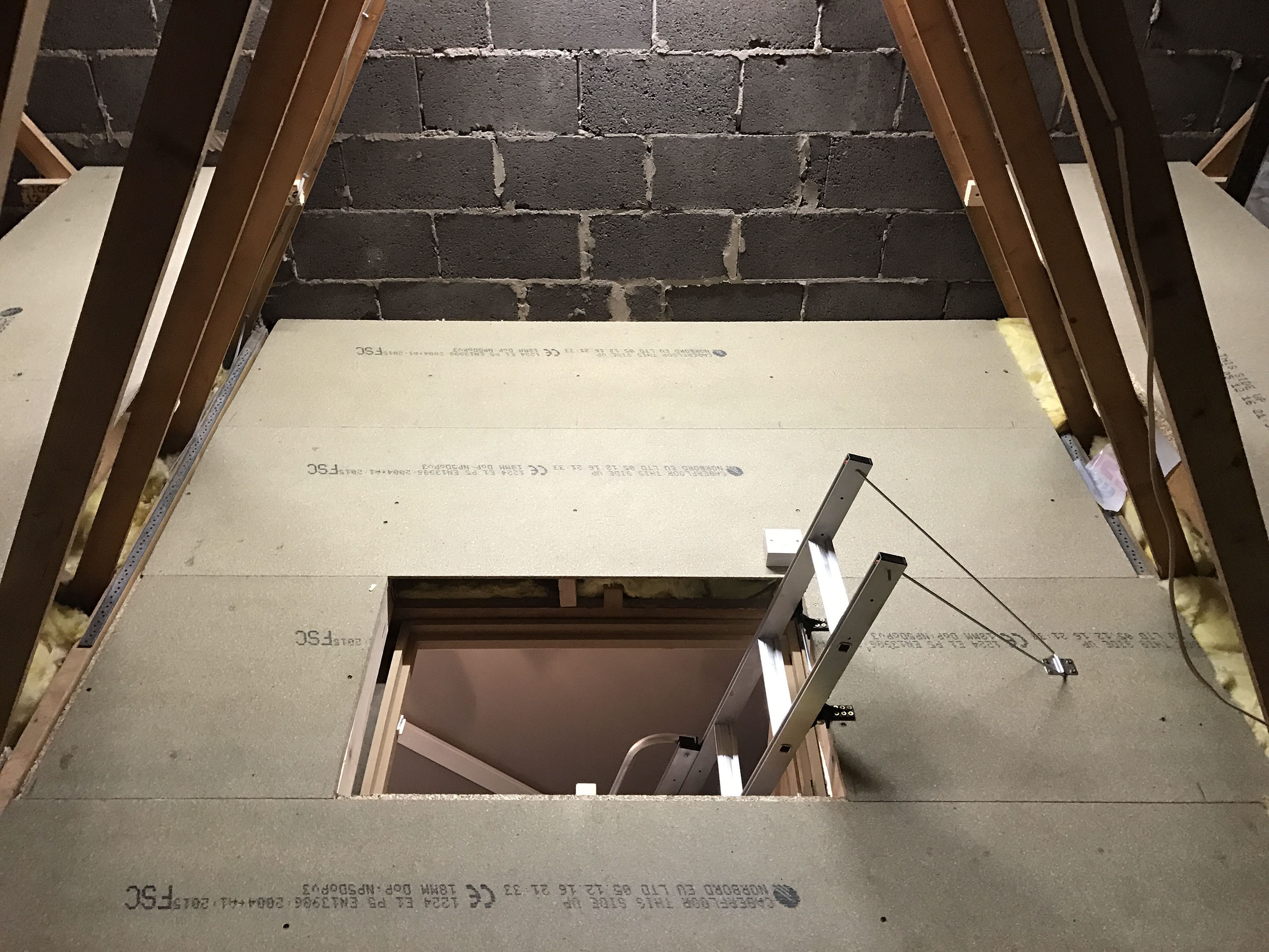 R & D Loft Ladders are a family run business covering Glasgow, Edinburgh and all areas of Scotland