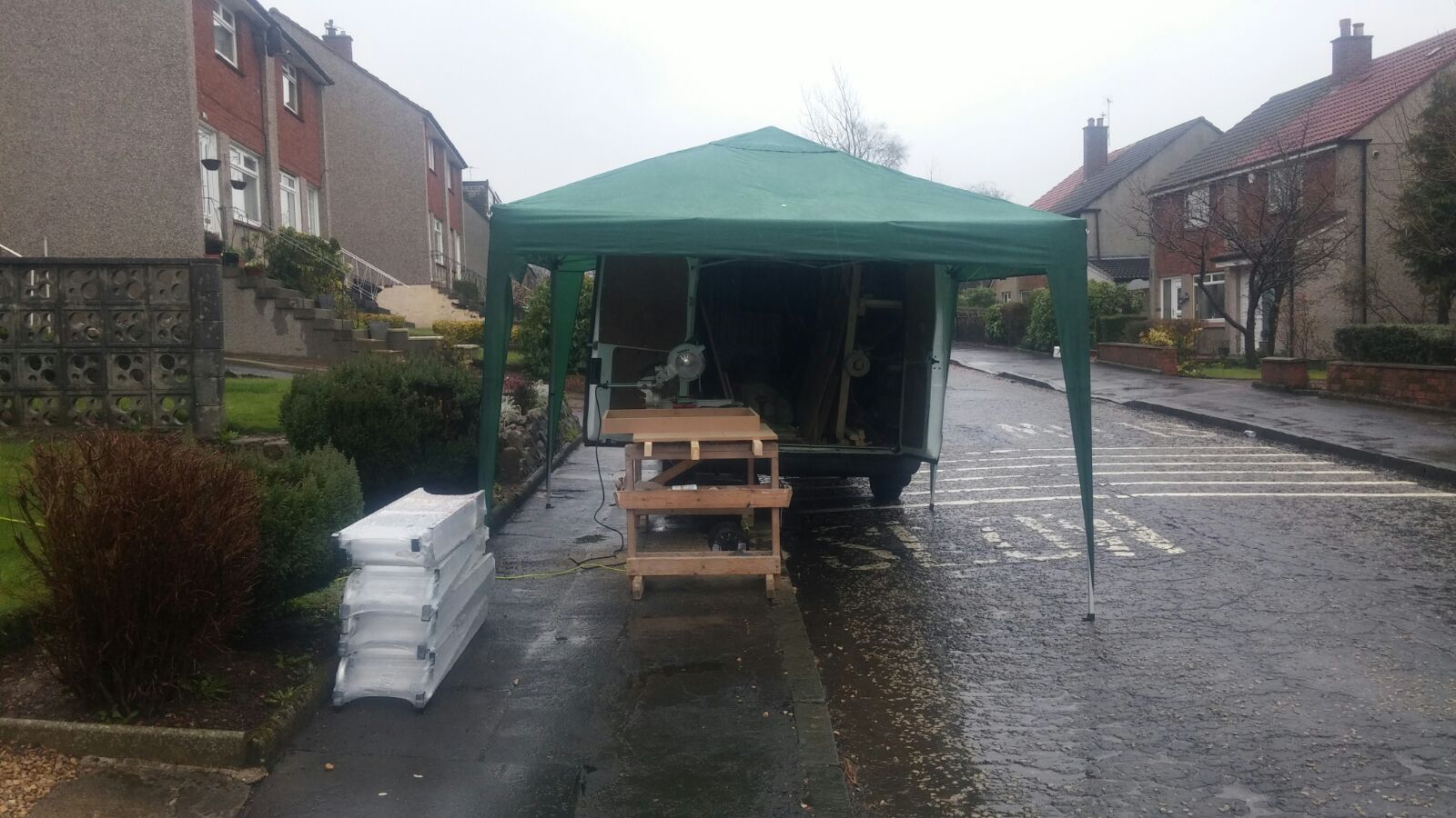 R & D Loft Ladders are a family run business covering Glasgow, Edinburgh and all areas of Scotland